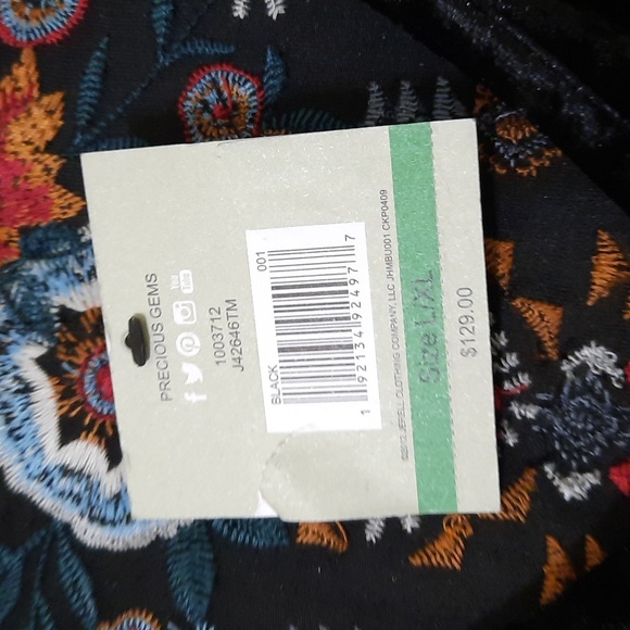NWT JOHN MARK BLACK/ FLORAL EMBROIDERED PRECIOUS GEM VELVET BLOUSE SZ L/XL - Picture 4 of 13
